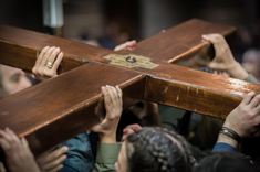 Palestinian Christians carry cross in steps of Jesus on Good Friday. Photo by Albin Hiller WCC