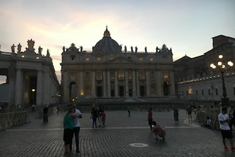 Evening in St Peter's Square. ICN/JS