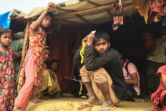 Overcrowded Rohingya refugee camp