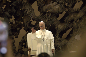 Pope Leo XIV (© Edgar Beltrán / The Pillar