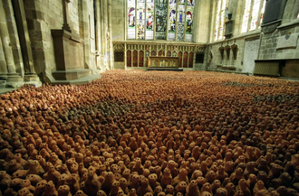 European Field,  Installation by Antony Gormley,  1993,  approx. 40,000 terracotta figures, each 8-26 cm high,  St Mary's church, Shrewsbury © Alamy