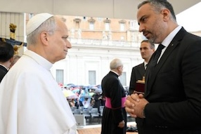 Pope Leo speaks with Mayor Canawati from Bethlehem - Image Vatican Media