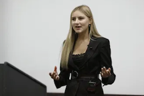 Elizabeth Vanaga gives her winning speech