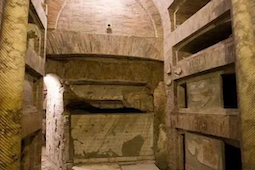 The Crypt of the Popes, 150-308AD, discovered 1854 by archaeologist Giovanni Battista de Rossi. © Christian Art