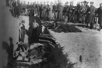 Soldiers bury dead in mass grave at Wounded Knee  29 December 1890. Wiki image