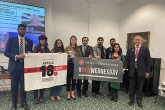 Ribqa Nevash,  Farhan Saleem with representatives of KCL, FoRB and ACN. Image: ©ACN