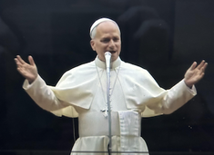 Pope welcomes crowds in St Peter's Square