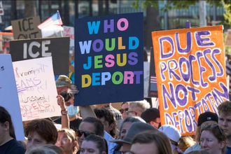 Protest against ICE in Eugene, Oregon, on June 11, 2025. Photo: Paul Jeffrey/Life on Earth