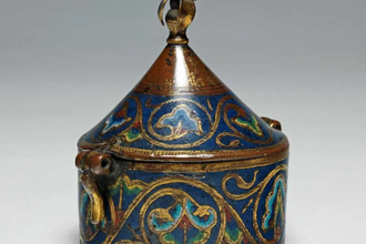 Copper, champlevé pyx, 1200 -1300  © The Fitzwilliam Museum, Cambridge