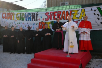 Banner reads 'Young Hearts Hope' - Pope Leo meets with children and young people of Ostia - Image Vatican Media