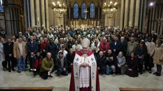 Bishop Peter Collins with 2026 Rite of Election  group in Cathedral of St John the Baptist, Norwich