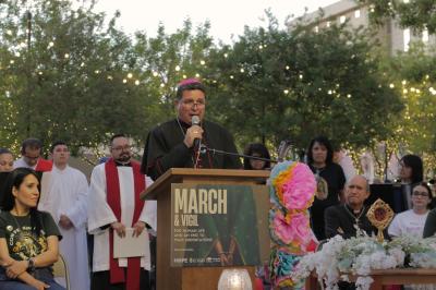 USA: Hundreds in El Paso march and vigil calling for end to mass ...