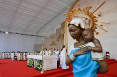Mass at Malabo Stadium - Vatican Media