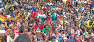 Internally displaced people, queuing for food in Daudu Camp, Benue State. Image ACN