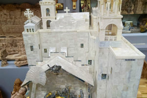 Mother -of pearl Nativity Scene