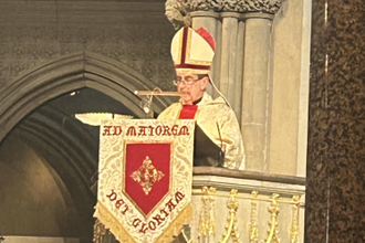 Archbishop Buendía preaches during the Mass