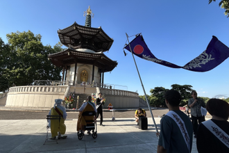 Prayers at the Peace Pagoda -  ICN/JS