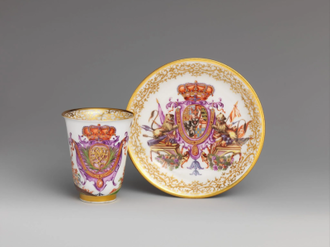 Meissen Porcelain Cup and Saucer , painted and decorated by Johann Gregor Höroldt, 1724-25 © Metropolitan Museum of Art, New York