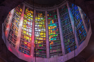 Crown of glass by John Piper at Liverpool Metropolitan Cathedral