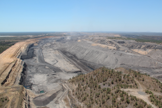 Saraji coal mine, 16 November 2012. Wiki Image by Lock the Gate Alliance.