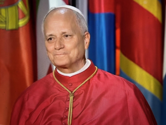 Pope receives warm welcome at UNESCO