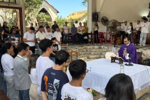 Young people from  La Guaira Diocese remember dead friends © ACN